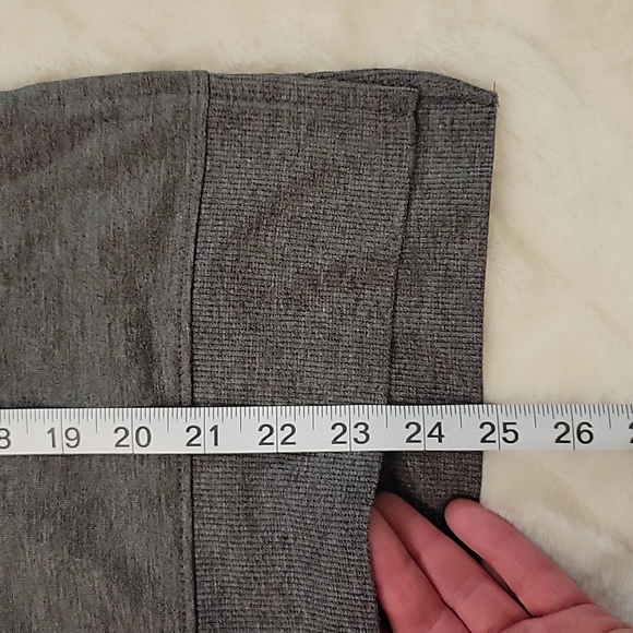 ● Coca-Cola Polar Bear Sweatshirt | Medium | EUC - Picture 8 of 10